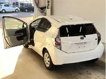 TOYOTA AQUA 2012 Image 5