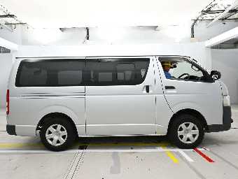 TOYOTA HIACE 2016 Image 3