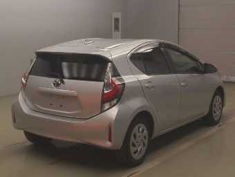 TOYOTA AQUA 2019 Image 2