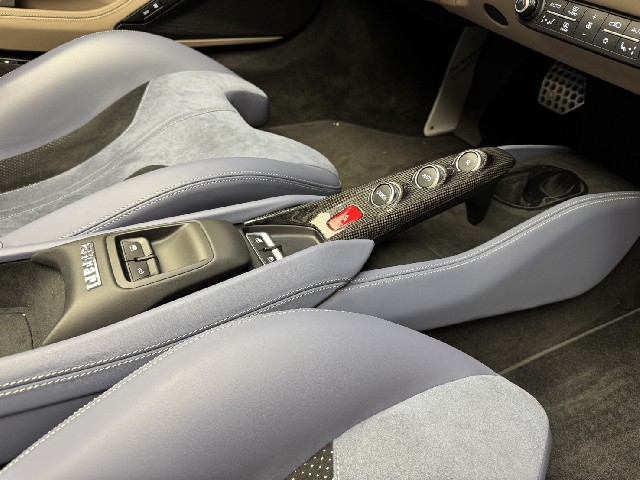 FERRARI F8 SPIDER 2021 Image 48