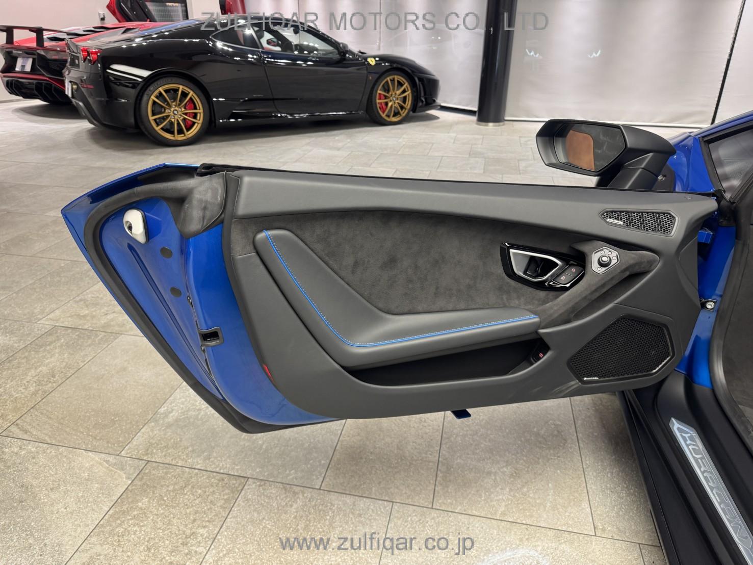 LAMBORGHINI HURACAN 2024 Image 12