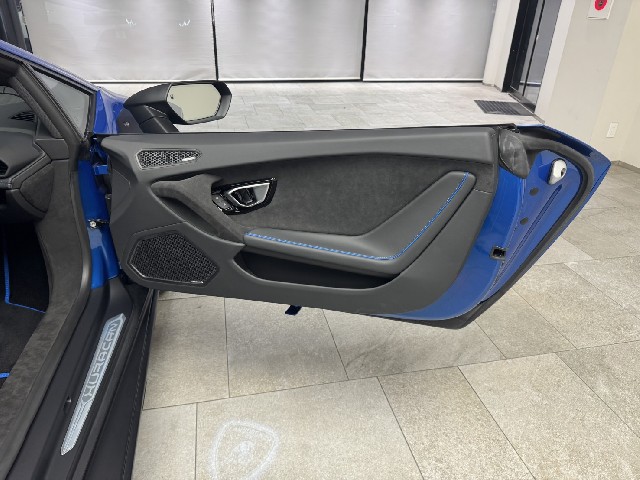LAMBORGHINI HURACAN 2024 Image 22