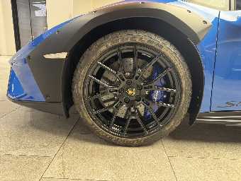 LAMBORGHINI HURACAN 2024 Image 17