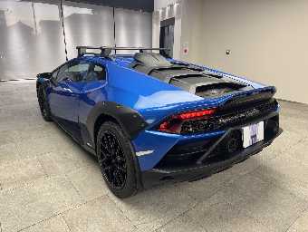 LAMBORGHINI HURACAN 2024 Image 7