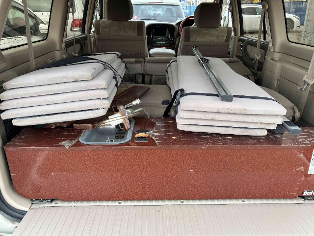 TOYOTA LAND CRUISER 100 2000 Image 20