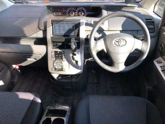 TOYOTA NOAH 2008 Image 7