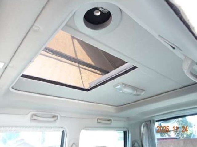 MAZDA BONGO FRIENDEE 2001 Image 19