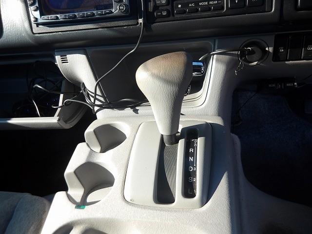 MAZDA BONGO FRIENDEE 2001 Image 28