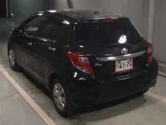 TOYOTA VITZ 2016 Image 2