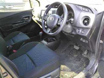 TOYOTA VITZ 2016 Image 3