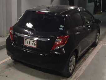 TOYOTA VITZ 2016 Image 5