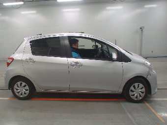 TOYOTA VITZ 2018 Image 3