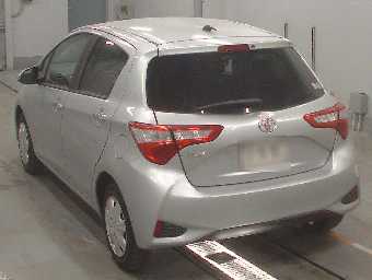 TOYOTA VITZ 2018 Image 6