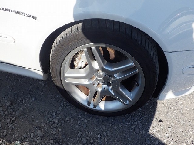 MERCEDES BENZ E CLASS 2004 Image 20