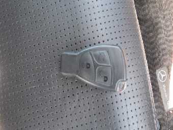 MERCEDES BENZ E CLASS 2004 Image 8