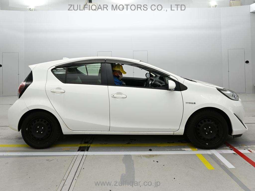 TOYOTA AQUA 2020 Image 3