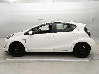 TOYOTA AQUA 2020 Image 4