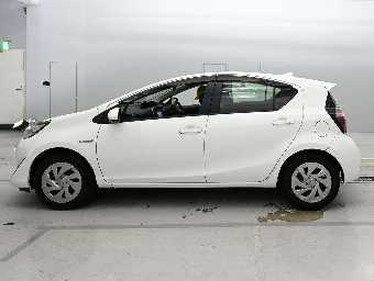 TOYOTA AQUA 2020 Image 4