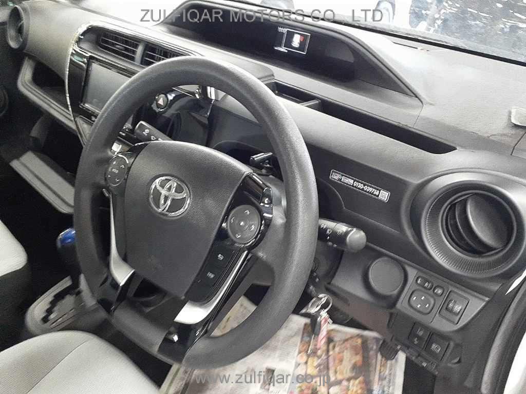 TOYOTA AQUA 2020 Image 9