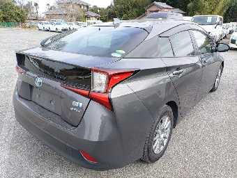 TOYOTA PRIUS 2021 Image 2