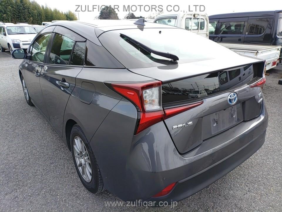 TOYOTA PRIUS 2021 Image 4