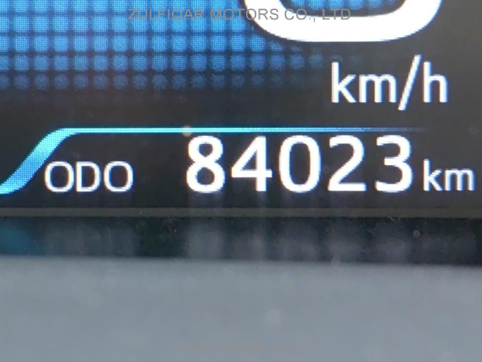 TOYOTA PRIUS 2021 Image 8