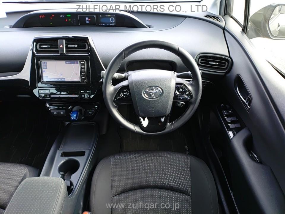 TOYOTA PRIUS 2021 Image 9