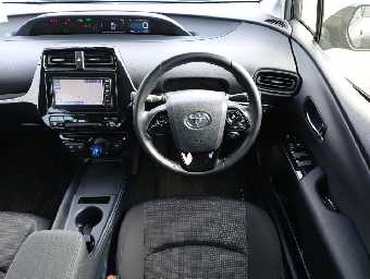 TOYOTA PRIUS 2021 Image 9