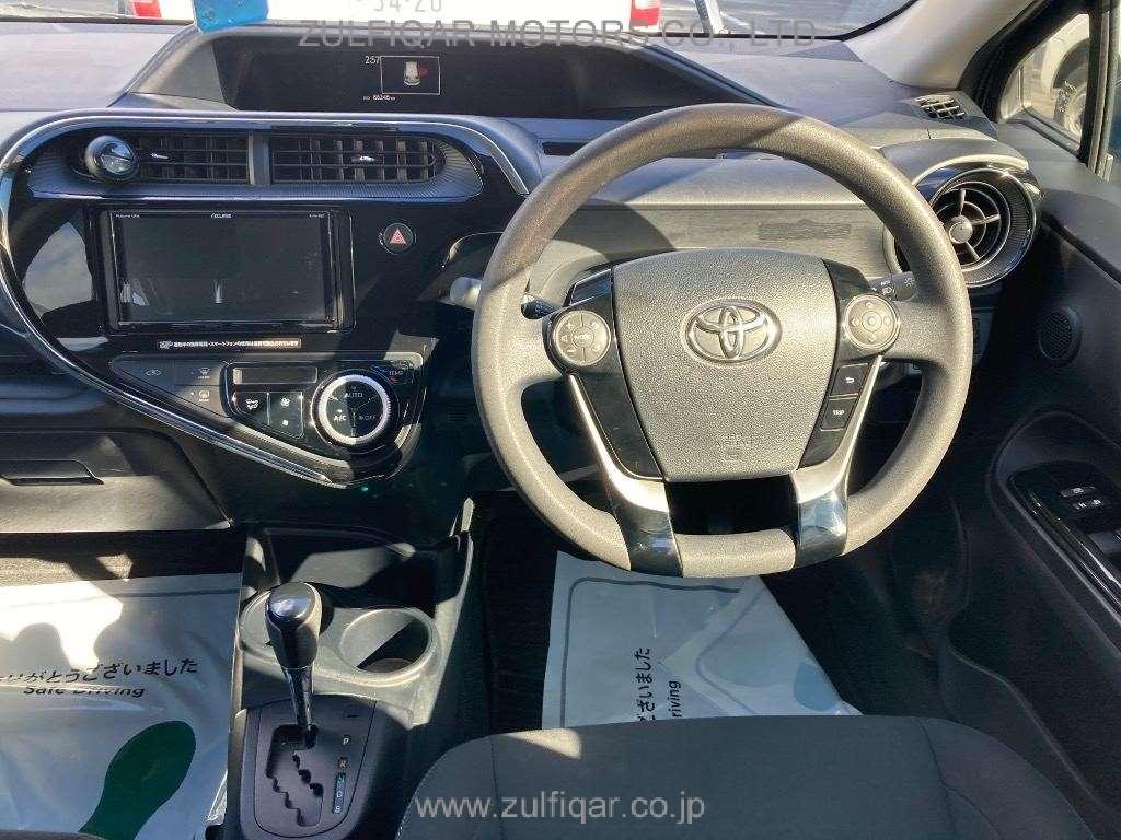 TOYOTA AQUA 2019 Image 6