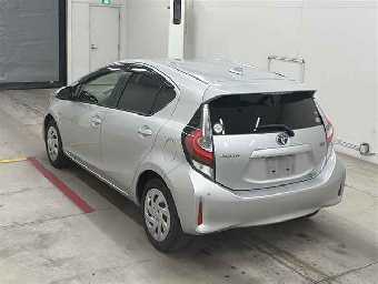 TOYOTA AQUA 2019 Image 2