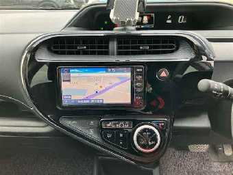 TOYOTA AQUA 2019 Image 6