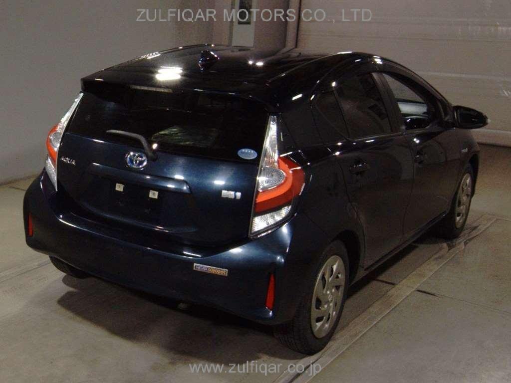 TOYOTA AQUA 2018 Image 2