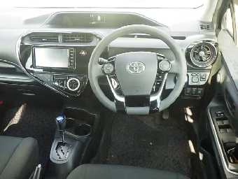 TOYOTA AQUA 2018 Image 7