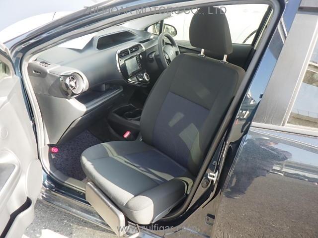 TOYOTA AQUA 2018 Image 10