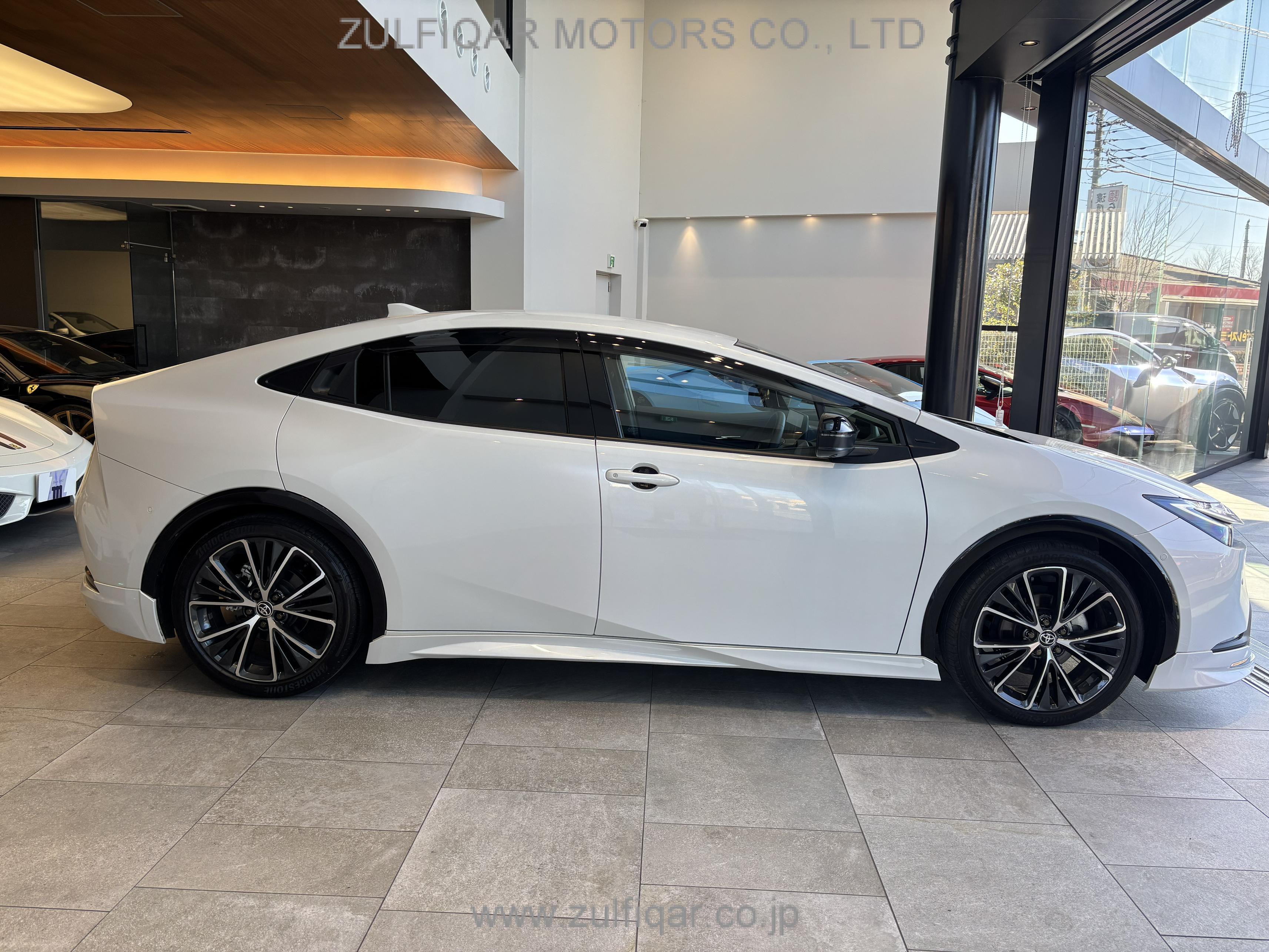 TOYOTA PRIUS 2025 Image 4