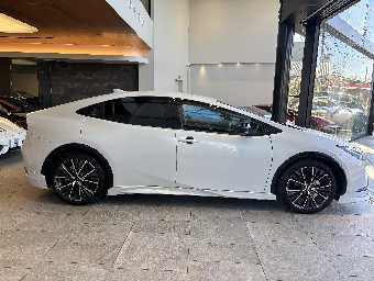 TOYOTA PRIUS 2025 Image 4