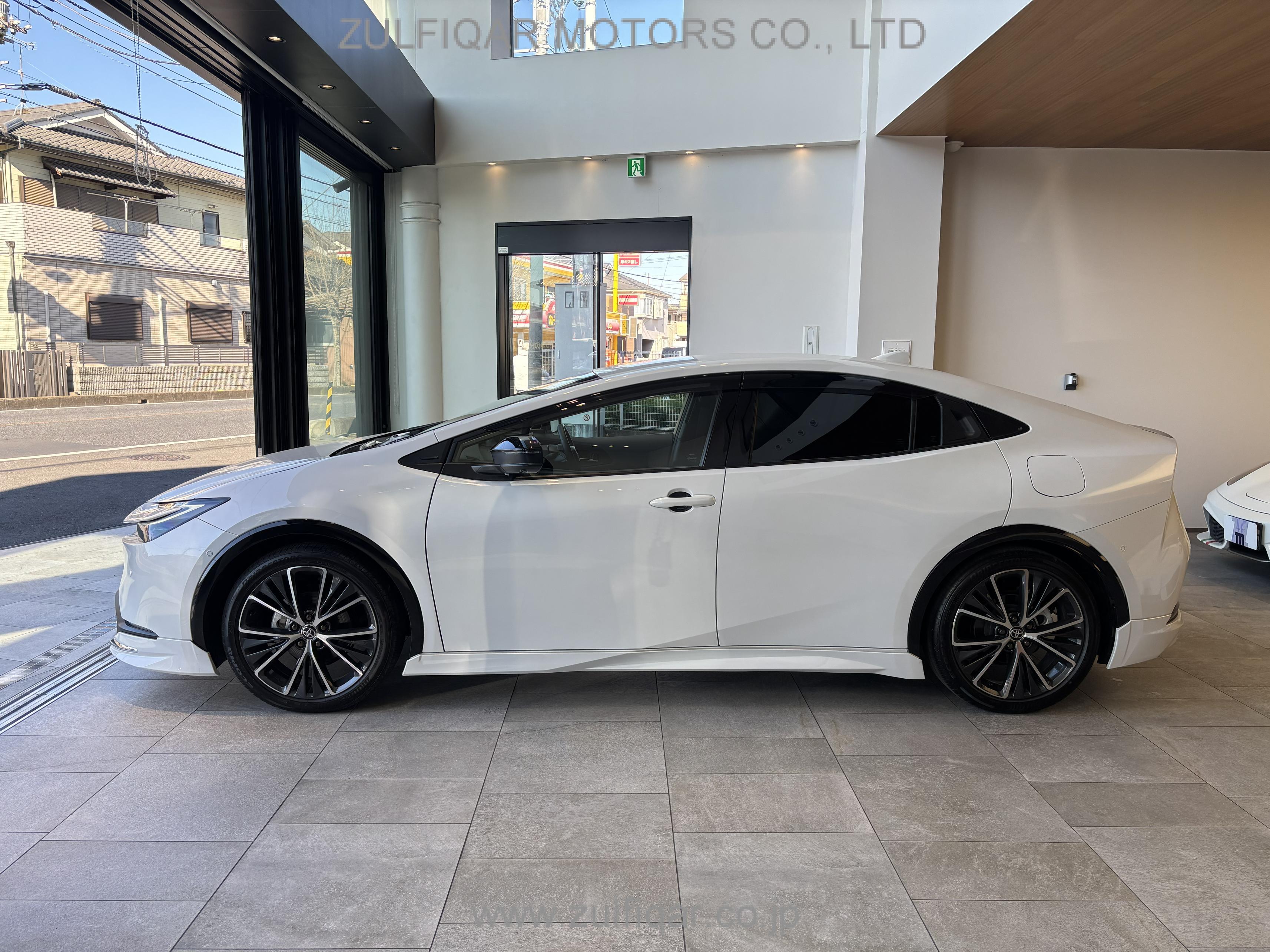 TOYOTA PRIUS 2025 Image 8