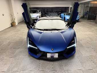 LAMBORGHINI REVUELTO 2024 Image 2