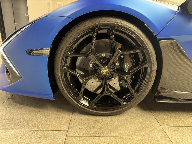 LAMBORGHINI REVUELTO 2024 Image 30
