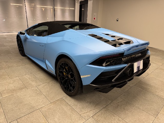 LAMBORGHINI HURACAN 2022 Image 21