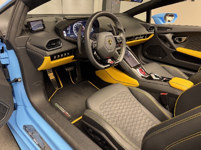 LAMBORGHINI HURACAN 2022 Image 23