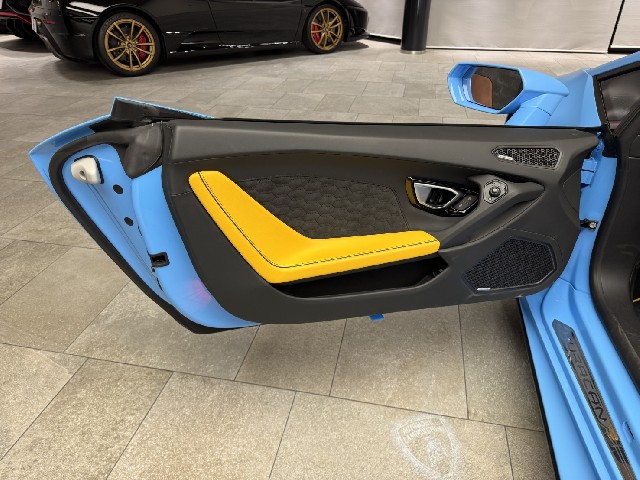 LAMBORGHINI HURACAN 2022 Image 26