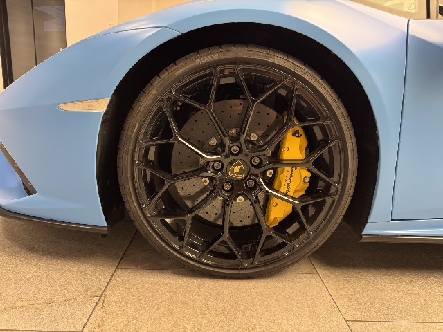 LAMBORGHINI HURACAN 2022 Image 31