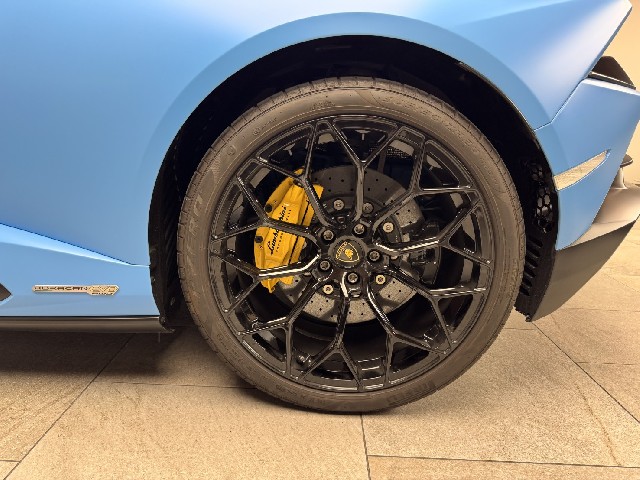 LAMBORGHINI HURACAN 2022 Image 32