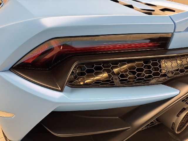 LAMBORGHINI HURACAN 2022 Image 40