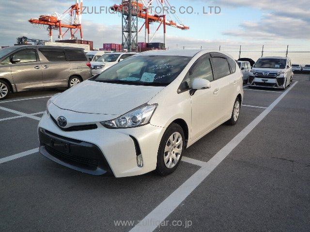 TOYOTA PRIUS ALPHA 2021 Image 12