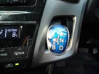 TOYOTA PRIUS ALPHA 2021 Image 8