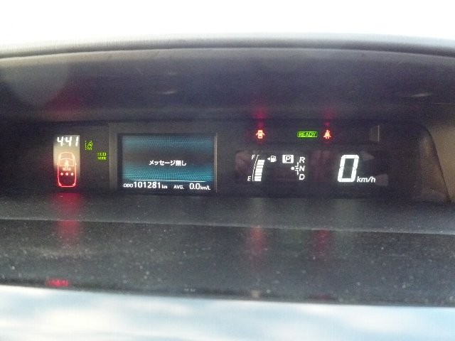 TOYOTA PRIUS ALPHA 2021 Image 26