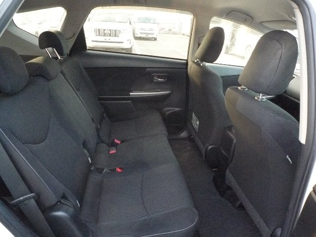 TOYOTA PRIUS ALPHA 2021 Image 28