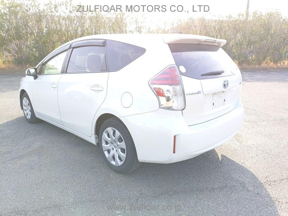 TOYOTA PRIUS ALPHA 2021 Image 4
